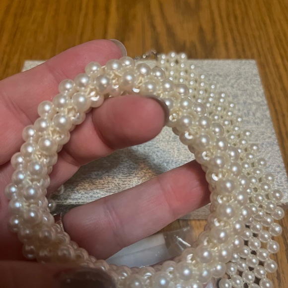 Chic Pearl Jewelry Set - Picture 5 of 6